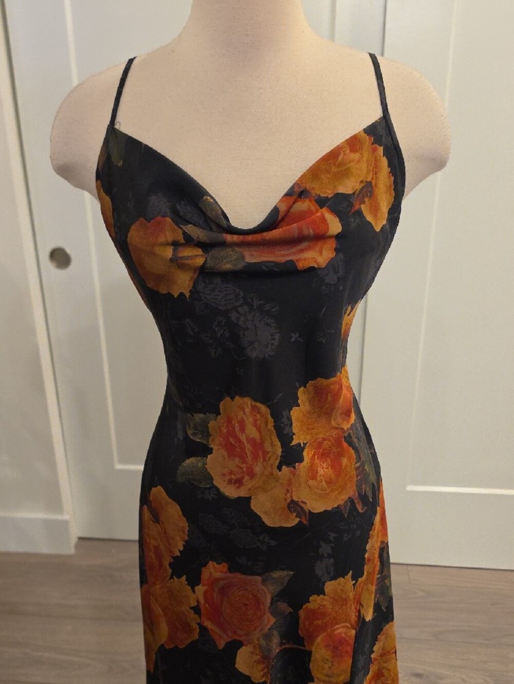 12th Tribe Black Maxi Dress w/Orange Floral Print & sexy tie back sizeL NWTS - Picture 4 of 12